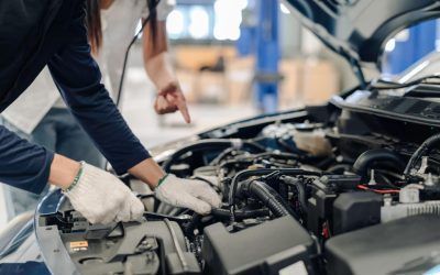BLOG 1 ¿Tu coche tira humo blanco o azul? Descubre qué puede estar fallando